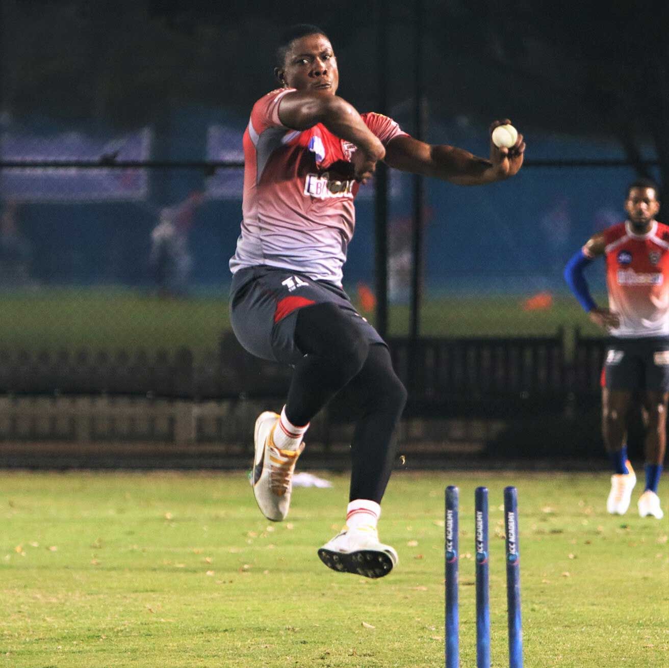 పంజాబ్ తో హైదరాబాద్ ఢీ(ఫోటోస్)