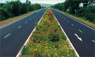 గీతం కట్టడాల కూల్చివేతపై హైకోర్టు స్టేటస్‌ కో ఆదేశాలు