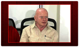 మహిళా కాంగ్రెస్ కార్యకర్తపై మూకుమ్మడి దాడి