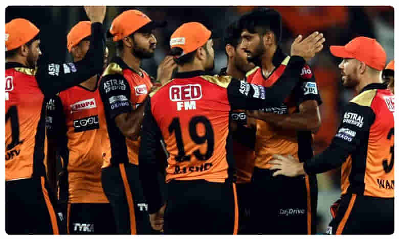 కీలక మ్యాచ్కు ముందే.. హైదరాబాద్కు గట్టి షాక్.!