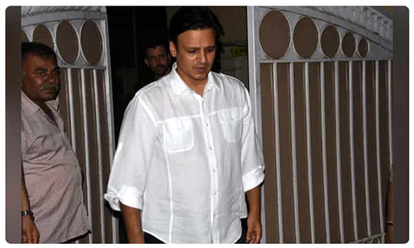 బ్రేకింగ్, బెంగుళూరు కాంటాక్ట్, వివేక్ ఒబెరాయ్ ఇంట్లో సోదాలు