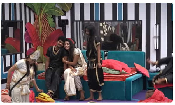 Bigg Boss4: మోనాల్, అవినాష్ రొమాన్స్.. సచ్చిపోండి మీరిద్దరు అన్న అరియానా
