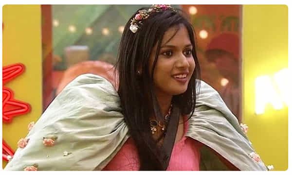 Bigg Boss 4: అరియానా కాంట్రవర్షియల్ ప్రశ్నలు.. అందరినీ ఆడుకుందిగా