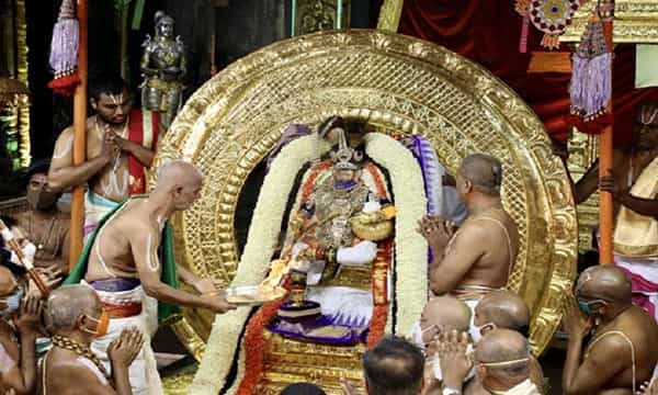తిరుమలలో వైభవంగా చంద్రప్రభ వాహనసేవ