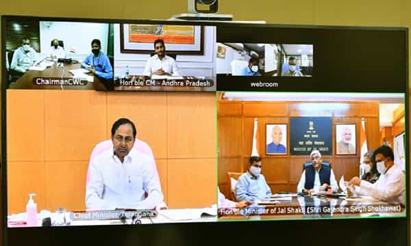 ఏపీ తీరు మారకుంటే.. ఆలంపూర్ వద్ద బ్యారేజీ కట్టి తీరుతాంః కేసీఆర్