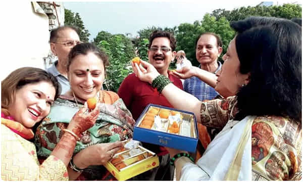 కేంద్ర నిర్ణయంపై కాశ్మీరీ పండిట్ల హర్షం
