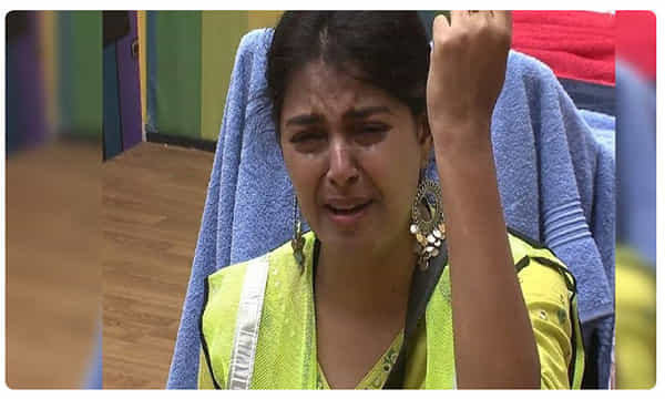 Bigg Boss 4: మా ముగ్గురి టాపిక్ తేవొద్దు.. కుళాయి విప్పేసిన మోనాల్