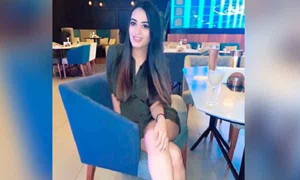 అదిరిపోయే ఓ అందమా... నీవెక్కడ..?