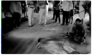 ఫాస్ట్​ఫుడ్​ సెంటర్​లో గుర్తుతెలియని వ్యక్తుల హల్‌చల్