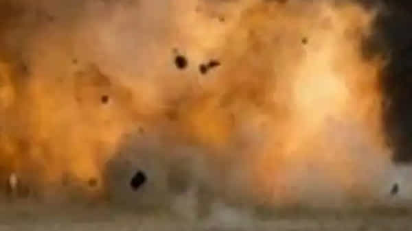 Petbasheerabad blast: పేట్ బషీరాబాద్లో బాంబు పేలుడు కలకలం.. పోలీసుల అదుపులో నిందితుడు..!