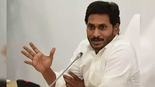 పేదలకు నాణ్యమైన వైద్యం : ఏపీలో 560 వైఎస్సార్ పట్టణ క్లినిక్ల ఏర్పాటుకు ఉత్తర్వులు