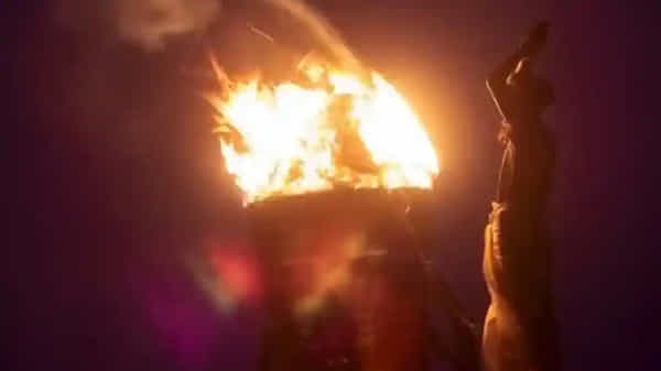 రామనాథస్వామి ఆలయంలో కనువిందు చేసిన ‘చొక్కపనై’ దీపం.. భారీగా తరలి వచ్చిన భక్తులు..