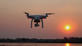 వరదలో చిక్కుకున్న ముగ్గురు రైతులు.. సహాయకచర్యల్లో జిల్లా యంత్రాంగం.. ఇద్దరు సేఫ్, ఒకరు గల్లంతు