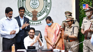 గ్లామర్ పెంచిన ఢిల్లీ పాప