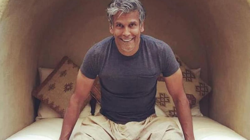 బీచ్లో నగ్నంగా పరుగెత్తిన నటుడు, కేసు నమోదు