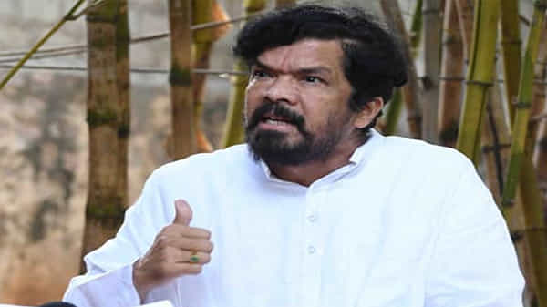 గ్రేటర్ ఎన్నికల్లో టీఆర్ఎస్కు పోసాని మద్దతు..అన్నగారి తర్వాత కేసీఆరే అంటూ