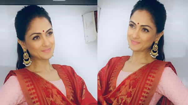 ఏజ్ అనేది ఒక నంబర్ మాత్రమే, ఫోటోతోనే పాఠాలు చెబుతోన్న ఎవర్గ్రీన్ సిమ్రాన్
