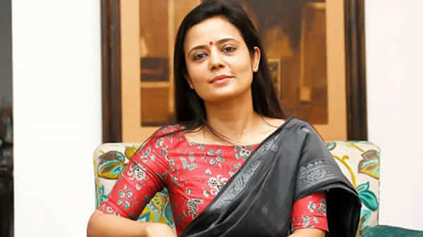 ముద్దు సీన్పై స్పందించిన తృణముల్ ఎంపీ మహువా మొయిత్రి.. అందులో తప్పేముందని ప్రశ్నించిన ఎంపీ..
