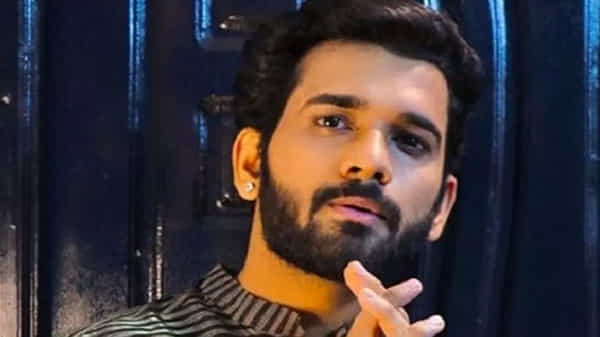 Bigg Boss 4: ఒంటరిగా కూర్చొని ఏడ్చిన అఖిల్.. ఓదార్చిన అరియానా, అవినాష్, సొహైల్