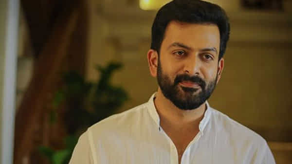 మలయాళంలో రీమేక్ అవ్వనున్న అంధాధున్.. హీరోగా పృథ్వీరాజ్.. టబు పాత్రలో ఆ బ్యూటీ ఖరారు..!