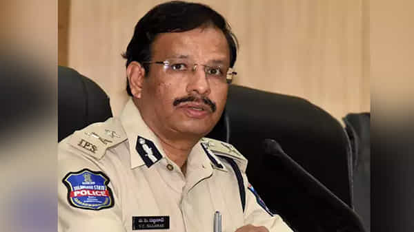 రాజకీయ నాయకులకు సీపీ సజ్జనార్ విజ్ఞప్తి.. ఇన్ని రోజులు సహకరించారు.. ఇప్పుడు కూడా సహకరించండి..