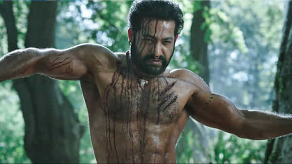 రికార్డుల వేటలో ఎన్టీఆర్.. రామరాజు ఫర్ బీం టీజర్కు 30 మిలియన్ వ్యూస్ అండ్ కౌంటింగ్.!