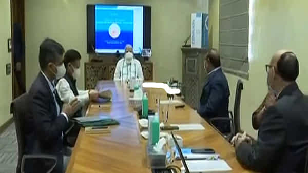 కొవాగ్జిన్ కరోనా టీకాపై ప్రధాని సమీక్ష.. భారత్ బయోటెక్ శాస్త్రవేత్తలను అభినందించిన ప్రధాని మోదీ