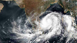 నివర్‌ తుపానుపై మంత్రి అనిల్ కుమార్ యాదవ్ సమీక్ష .. ప్రజలు అప్రమత్తంగా ఉండాలని సూచించిన మంత్రి