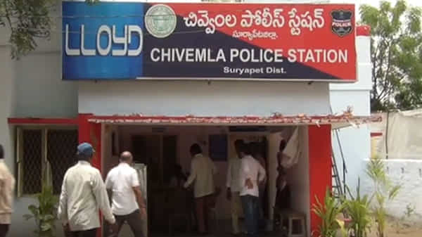 ఈ ట్రాఫిక్ కానిస్టేబుల్ నిత్య పెళ్లికొడుకు
