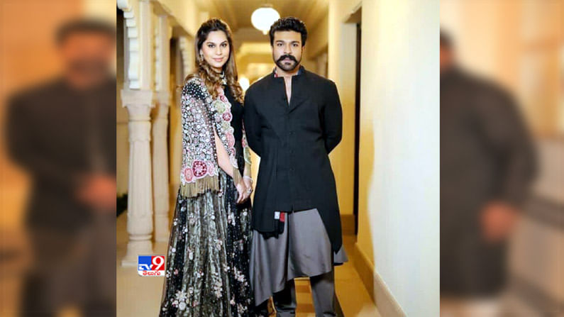 బ్యూటిఫుల్ కపుల్ రామ్ చరణ్ సతీమణి ఉపాసన 