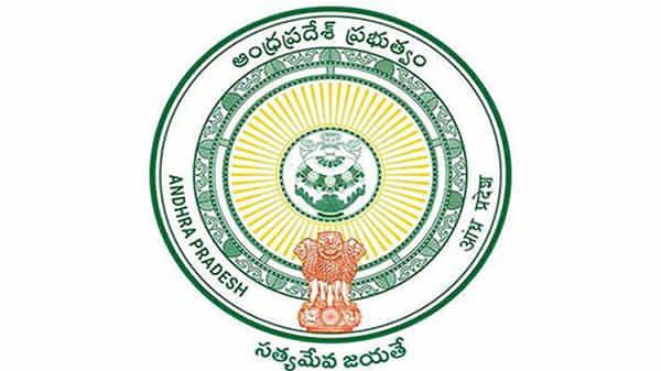 Andhrapradesh: ఏపీలో కుక్కలు, పందులు పెంపకానికి లైసెన్సులు జారీ..అలా చేస్తే యజమానులకు రూ.500 ఫైన్