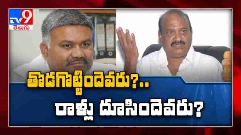 నివురుగప్పిన నిప్పుల తాడిపత్రి జేసీ ప్రభాకర్ రెడ్డి ఇంటికి నాలుగు వాహనాల్లో వచ్చిన ఎమ్మెల్యే పెద్దారెడ్డి