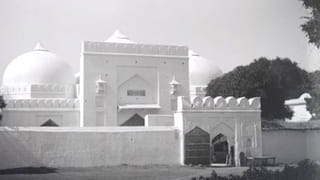 తమిళనాడు, పుదుచ్చేరిల్లో కురుస్తున్న భారీ వర్షాలు .. స్తంభించిన జ‌న జీవ‌నం.. రాక‌‌పోక‌ల‌కు తీవ్ర‌ అంత‌రాయం