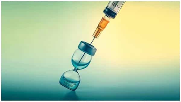 Corona vaccine: అమెరికాలో పది లక్షల మందికి కరోనా వ్యాక్సిన్... ప్రకటించిన సీడీసీ....