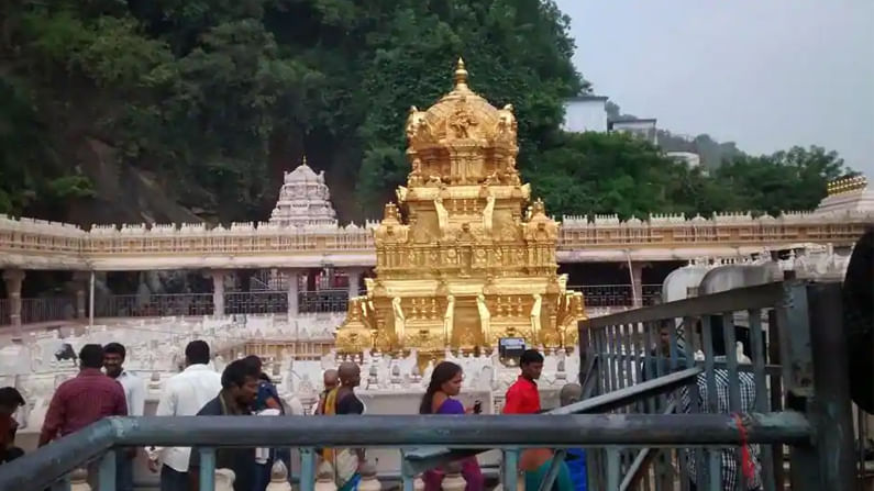 Vijayawada Durga Temple new EO : విజయవాడ దుర్గ గుడి ఈవో సురేష్ బాబు బదిలీ, అతని స్థానంలో తక్షణ నియామకం