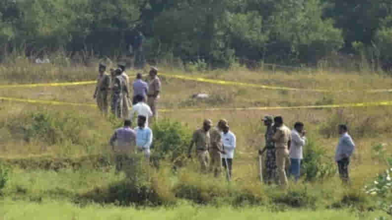 యావత్ దేశాన్నే షేక్ చేసిన.. పోలీసులపై పూల వర్షం కురిపించిన.. దిశ నిందితుల ఎన్కౌంటర్కు నేటితో ఏడాది..