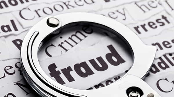 Fraud: మామూలోడు కాదు.. నకిలీ పెయిడ్ లీవ్స్తో రూ.10 కోట్లు స్వాహా చేసిన ప్రభుత్వ ఉద్యోగి