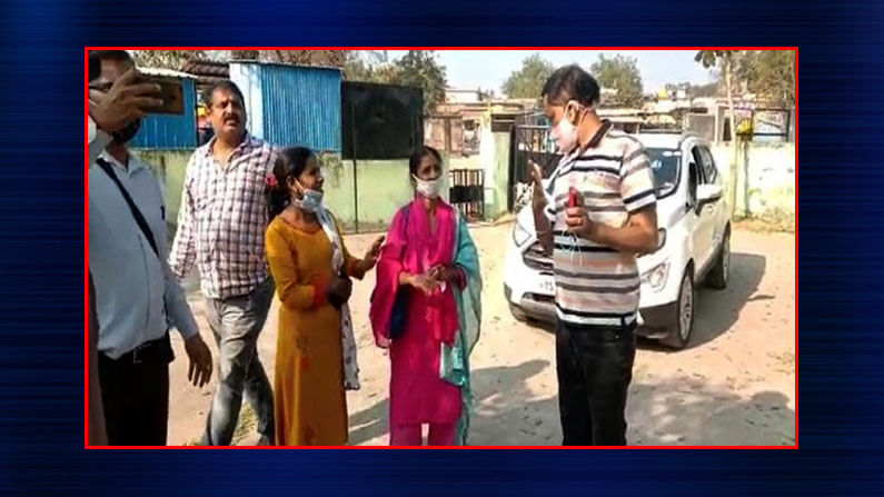 బాసర వచ్చిన 'డాటర్ ఆఫ్ ఇండియా' గీత.. దాదాపు 20 సంవత్సరాల తర్వాత తల్లిదండ్రుల కోసం..