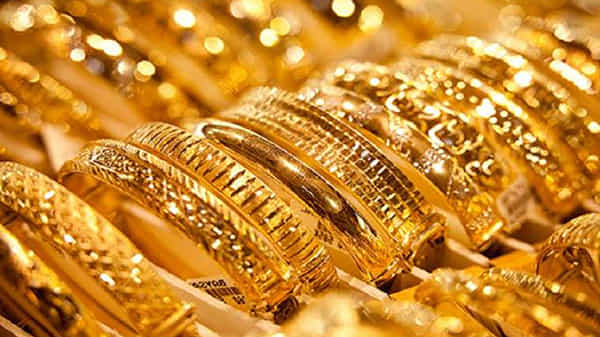 Today Gold Rates In Hyderabad: వరుస పెరుగుదలతో షాక్ ఇస్తున్న పసిడి.. నేడు కూడా పెరిగిన బంగారం ధరలు.. ఇవాళ ఎంత పెరిగిందంటే..