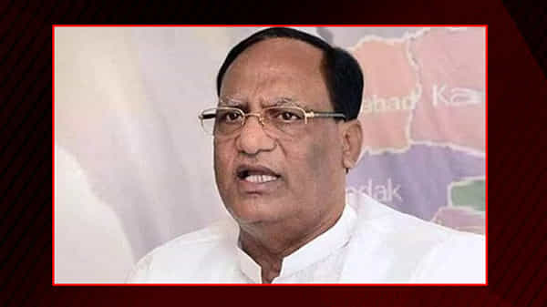 Farm Laws: మోడీ మొండిగా వ్యవహరిస్తున్నారు... రైతుల పక్షాన ఆలోచించాలి... గుత్తా సుఖేందర్రెడ్డి...