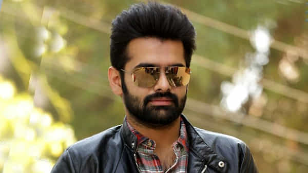 న్యూ ఇయర్... న్యూ స్టార్ట్... రెట్టించిన ఉత్సాహంతో 2021ని ప్రారంభిద్దాం... టాలీవుడ్ హీరో రామ్ పోతినేని...