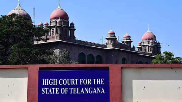 Telangana High Court: కరోనా వ్యాప్తి అడ్డుకట్టకు తెలంగాణ హైకోర్టు కీలక ఆదేశాలు
