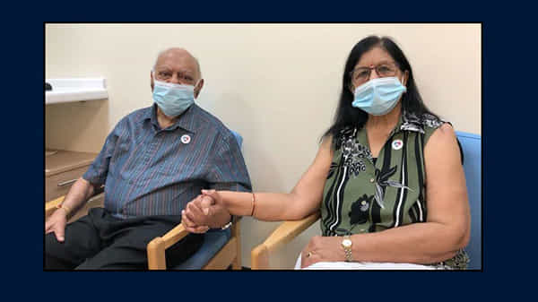 First In World To Get Covid Vaccine: బ్రిటన్ లో భారత సంతతి జంటకు తొలి కోవిడ్ 19 వ్యాక్సిన్.