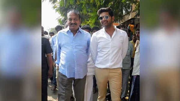 Tadipatri fight : తాడిపత్రిలో రాళ్ల దాడి నేపథ్యంలో జేసీ ప్రభాకర్ రెడ్డి, జేసీ అస్మిత్ రెడ్డిలపై కేసు నమోదు