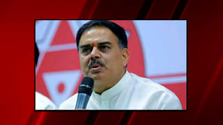 Tomato prices : మొన్నటివరకు సామాన్యులకు చుక్కలు, ఇప్పుడు రైతులకు కన్నీళ్లు..రూపాయికే కిలో టమోటా