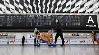 Corona Cases: దేశ రాజధాని ఢిల్లీలో పెరుగుతున్న కరోనా కేసులు.. 24 గంటల్లోనే 16 మంది మృత్యువాత..