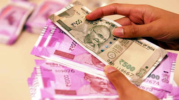 Call Money: ఆళ్లగడ్డలో కాల్ మనీ కలకలం.. నిద్రమాత్రలు మింగి వ్యక్తి ఆత్మహత్య..