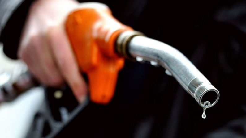 Petrol-Diesel Price Today: పెరగని డీజిల్, పెట్రోల్ రేటు... నగరాల్లో స్వల్పంగా తగ్గిన పెట్రోల్ ధర...