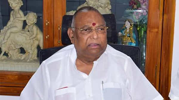 టీడీపీ నేత రాయపాటి నివాసంలో సీబీఐ సోదాలు, పలు కీలక డాక్యుమెంట్ల స్వాధీనం..తెరపైకి కొత్త పేరు !