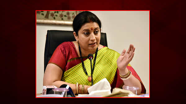 Smriti Irani: దేశీ భావాలనే గౌరవించండి.. షెహనాజ్ గిల్ వైరల్ వీడియోను షేర్ చేసిన కేంద్ర మంత్రి స్మృతి ఇరానీ..